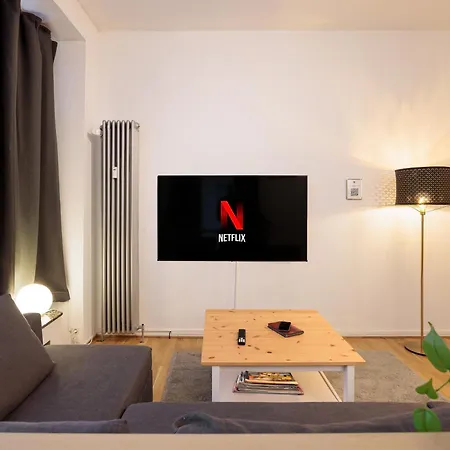 Fewocation - - Near Train Station Apartament Akwizgran