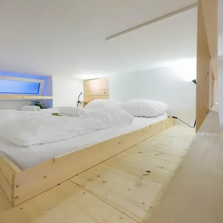 Fewocation - - Near Train Station *