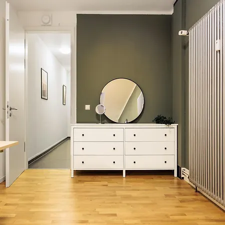Fewocation - - Near Train Station Apartamento *