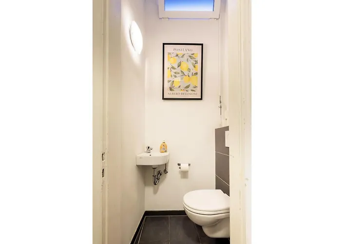 Fewocation - - Near Train Station Appartamento