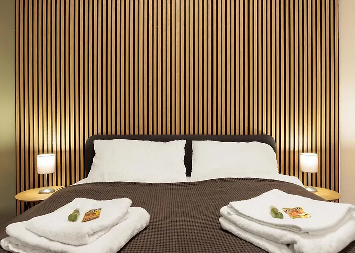 Fewocation - - Near Train Station 公寓